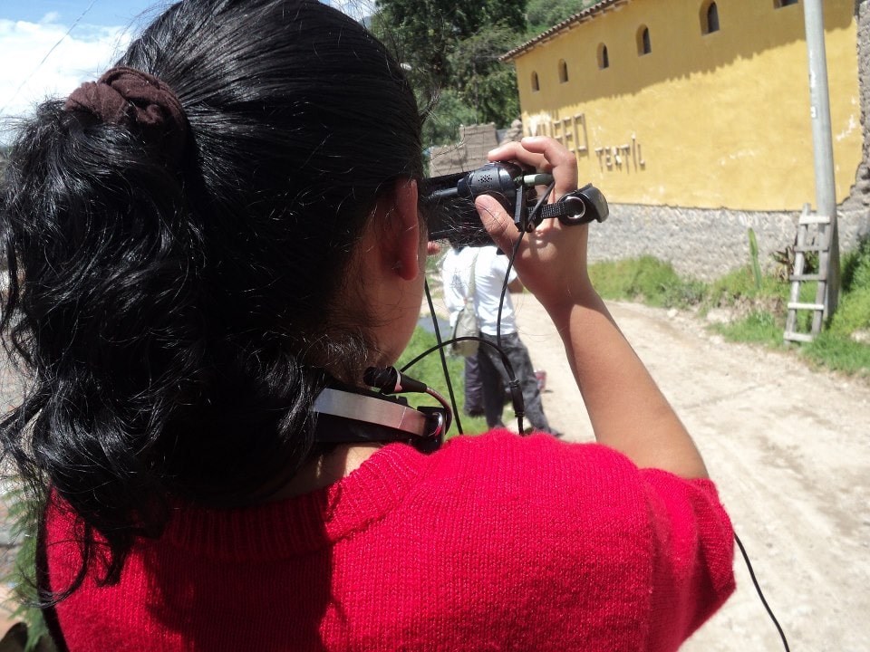 Equipped with a camera, the young people of Chaski search for motives and stories in their communities